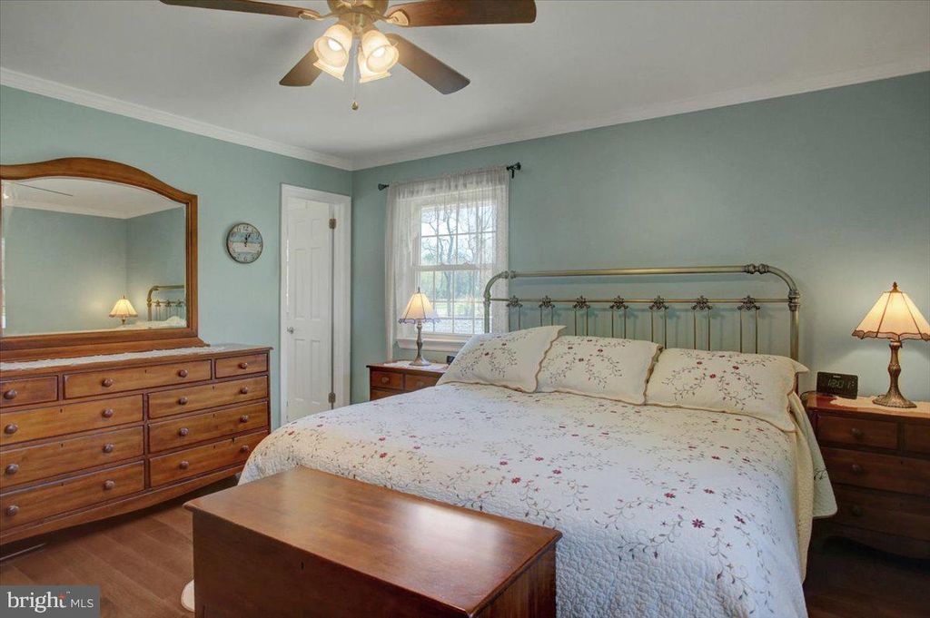 Image 11 of property listing at 16829 STERLING RD, Williamsport, MD 21795