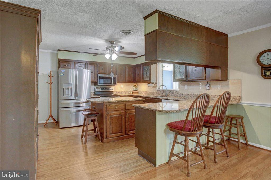 Image 6 of property listing at 16829 STERLING RD, Williamsport, MD 21795