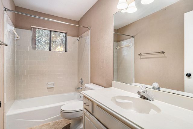 602 Crestwood Drive, El Lago, TX 77586