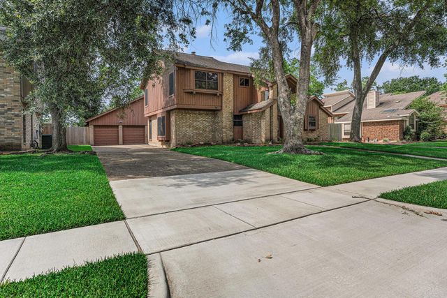 602 Crestwood Drive, El Lago, TX 77586