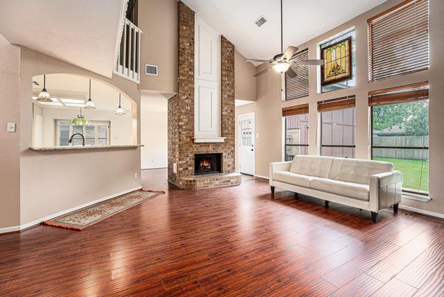 602 Crestwood Drive, El Lago, TX 77586