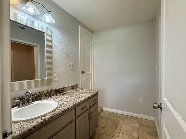 2816 Westridge Avenue, Fort Worth, TX 76116