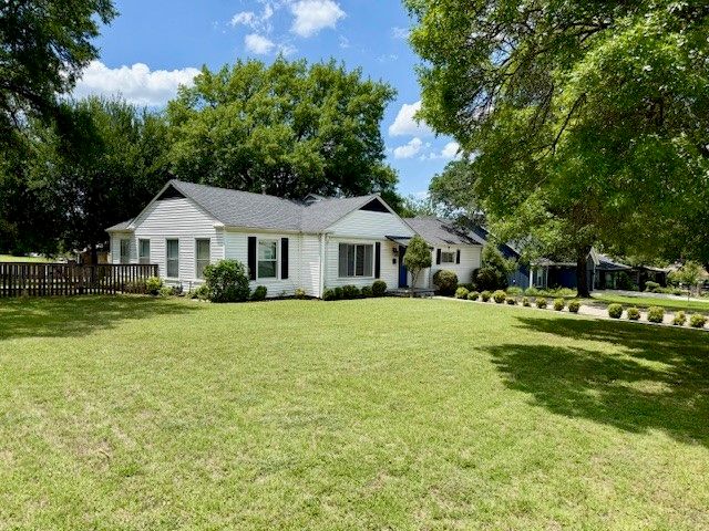 2816 Westridge Avenue, Fort Worth, TX 76116