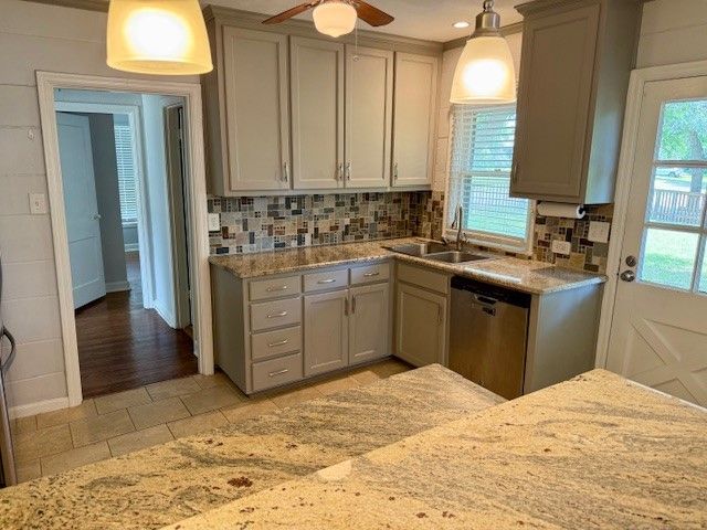 2816 Westridge Avenue, Fort Worth, TX 76116