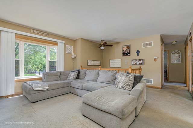 161 Olympic Drive, Bolingbrook, IL 60440