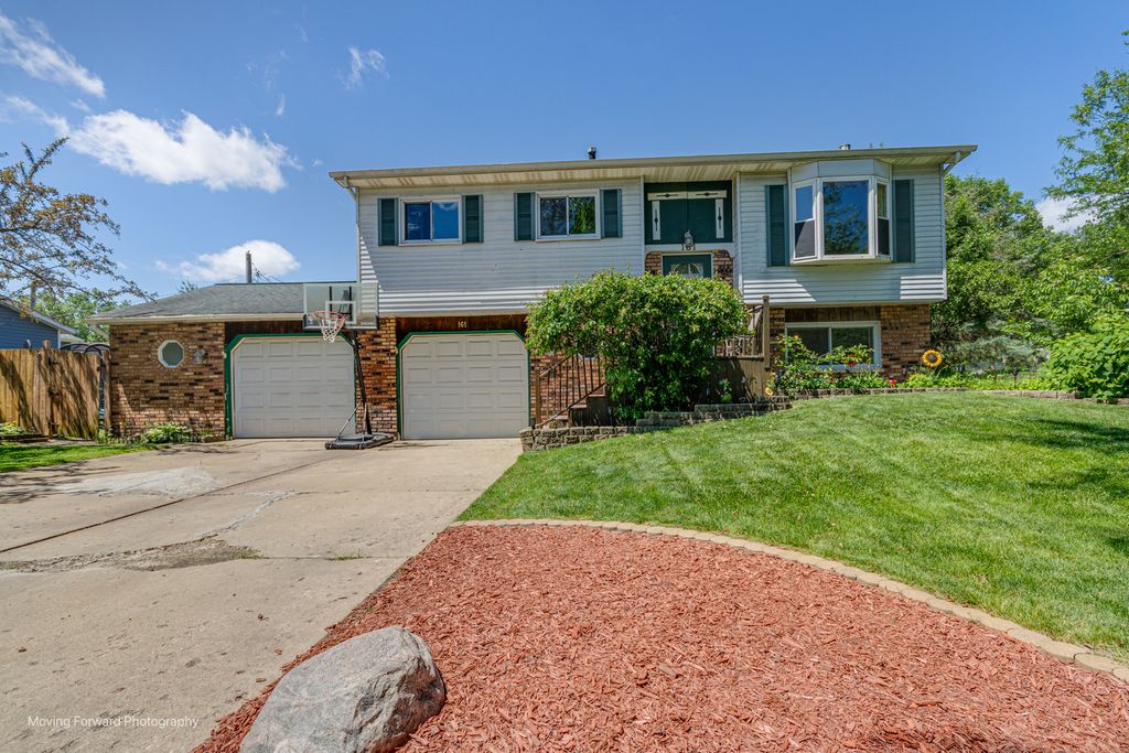 161 Olympic Drive, Bolingbrook, IL 60440