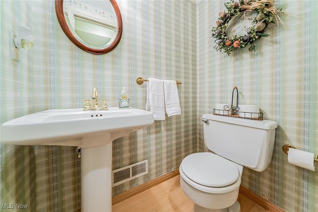 4781 Dorshwood Road, South Euclid, OH 44121