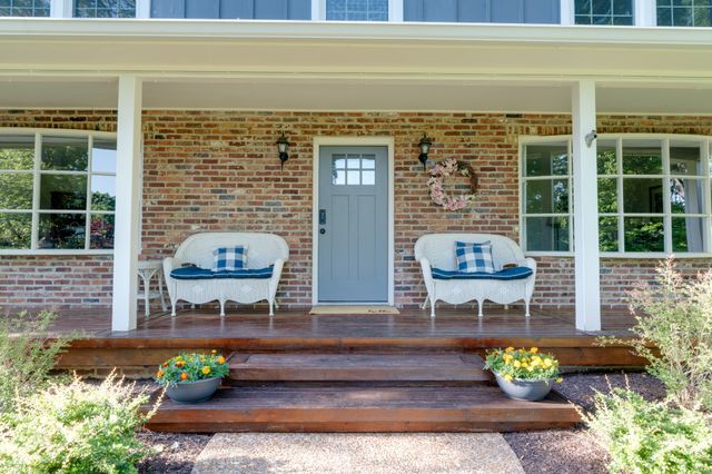 105 Trout Valley Dr, Hendersonville, TN 37075
