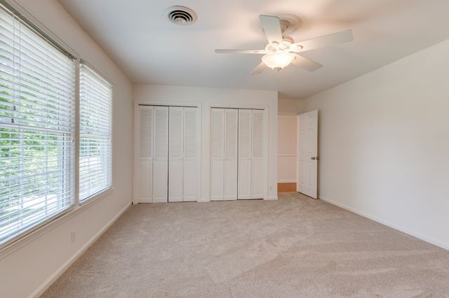105 Trout Valley Dr, Hendersonville, TN 37075