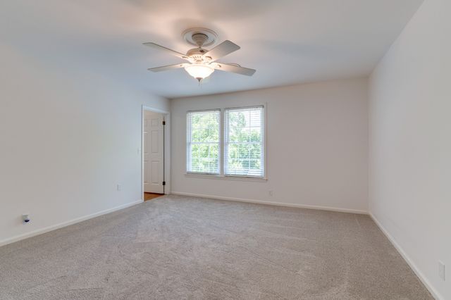 105 Trout Valley Dr, Hendersonville, TN 37075