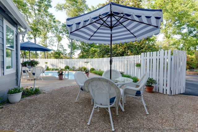 105 Trout Valley Dr, Hendersonville, TN 37075