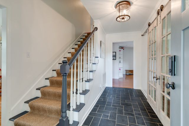 105 Trout Valley Dr, Hendersonville, TN 37075