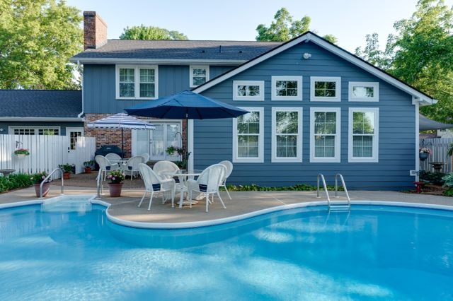 105 Trout Valley Dr, Hendersonville, TN 37075