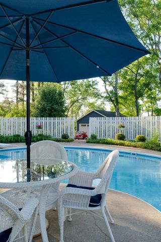 105 Trout Valley Dr, Hendersonville, TN 37075