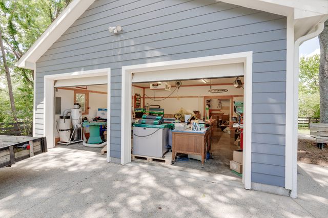 105 Trout Valley Dr, Hendersonville, TN 37075
