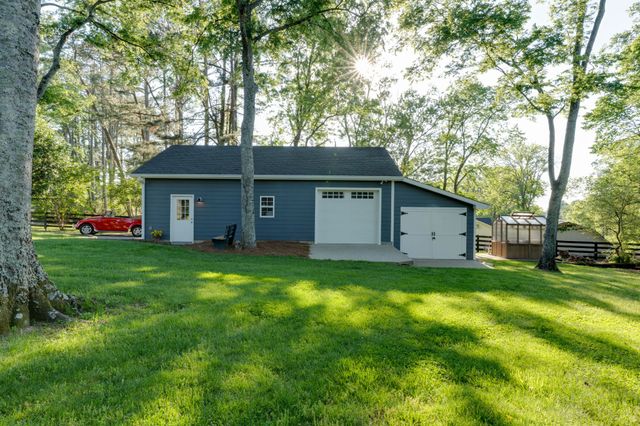 105 Trout Valley Dr, Hendersonville, TN 37075