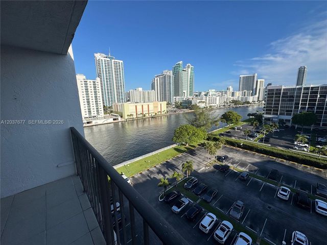 800 Parkview Dr 1018, Hallandale Beach, FL 33009
