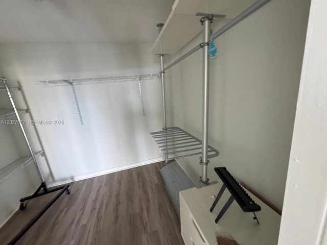 800 Parkview Dr 1018, Hallandale Beach, FL 33009