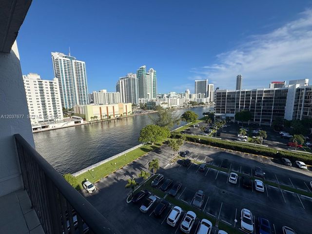 800 Parkview Dr 1018, Hallandale Beach, FL 33009