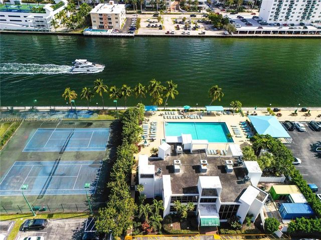 800 Parkview Dr 1018, Hallandale Beach, FL 33009