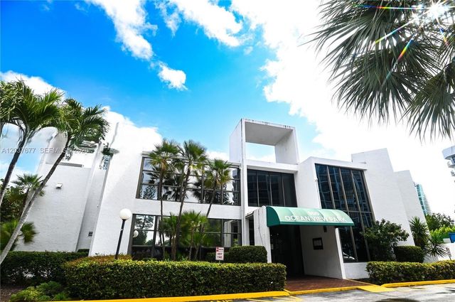 800 Parkview Dr 1018, Hallandale Beach, FL 33009