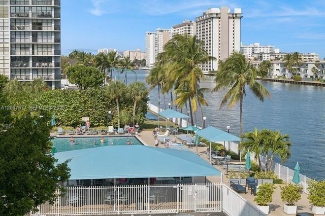800 Parkview Dr 1018, Hallandale Beach, FL 33009