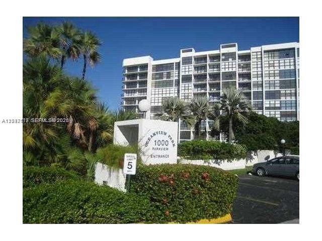 800 Parkview Dr 1018, Hallandale Beach, FL 33009
