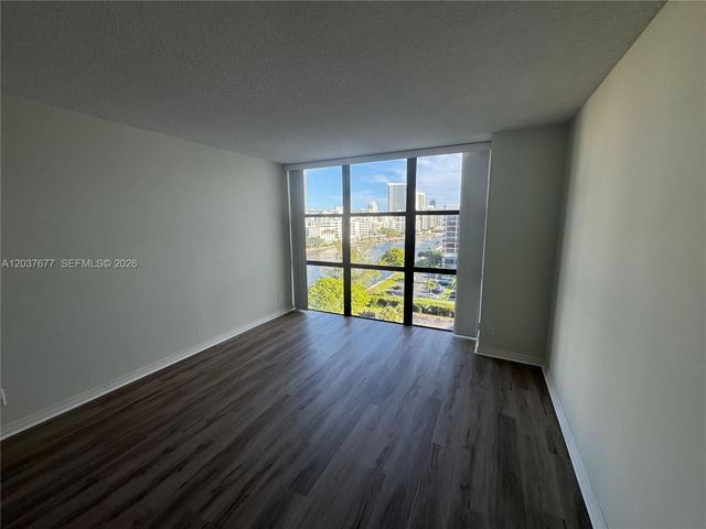 800 Parkview Dr 1018, Hallandale Beach, FL 33009