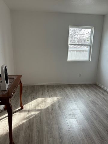 5833 Cowden Street, Sansom Park, TX 76114