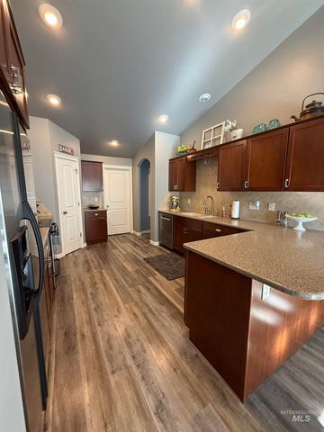 323 Arrowhead Path, Twin Falls, ID 83301