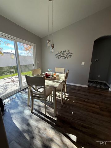 323 Arrowhead Path, Twin Falls, ID 83301