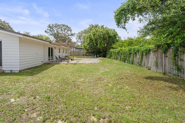 65 Junior Drive, Shalimar, FL 32579