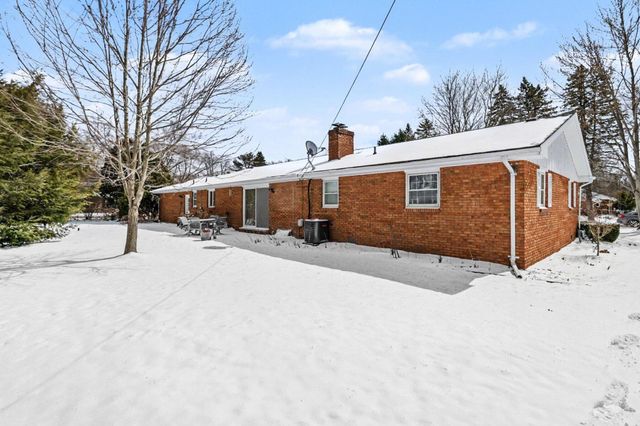 1709 Hacienda Drive, Stevensville, MI 49127