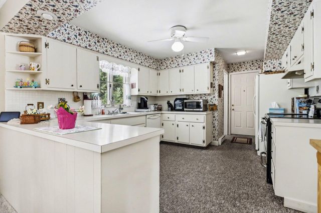 1709 Hacienda Drive, Stevensville, MI 49127