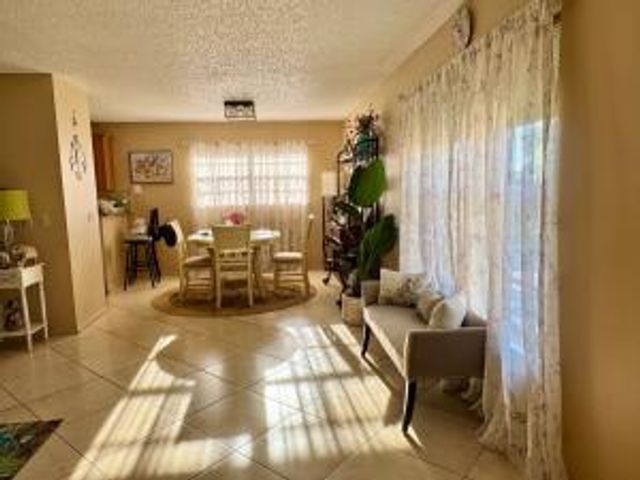 12 Lake Vista Trl Apt 201, Port St Lucie, FL 34952