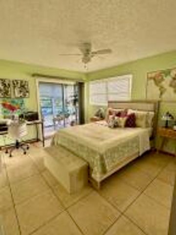 12 Lake Vista Trl Apt 201, Port St Lucie, FL 34952