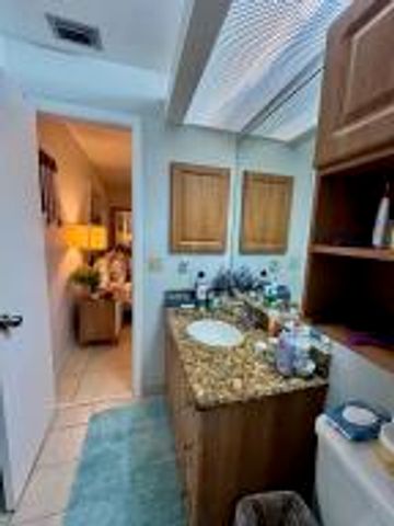 12 Lake Vista Trl Apt 201, Port St Lucie, FL 34952