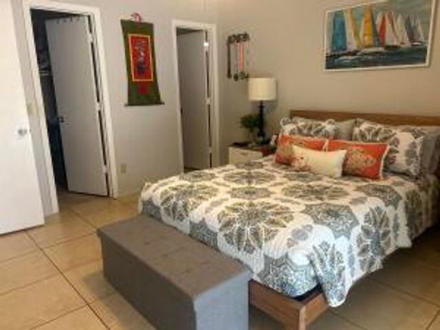 12 Lake Vista Trl Apt 201, Port St Lucie, FL 34952