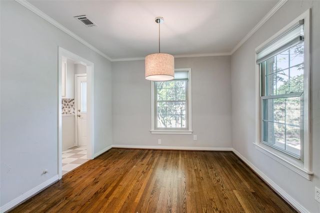 9208 San Fernando Way, Dallas, TX 75218