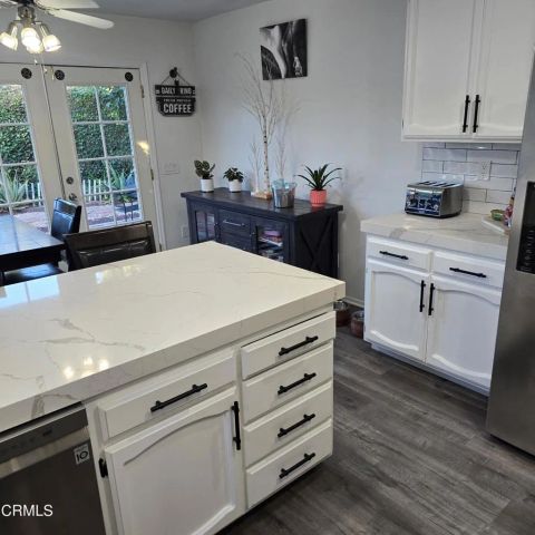 6948 Luther Circle, Moorpark, CA 93021