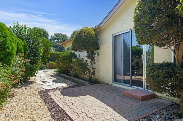 6948 Luther Circle, Moorpark, CA 93021