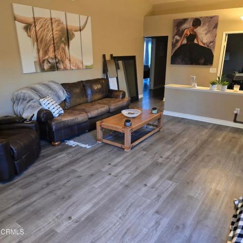 6948 Luther Circle, Moorpark, CA 93021