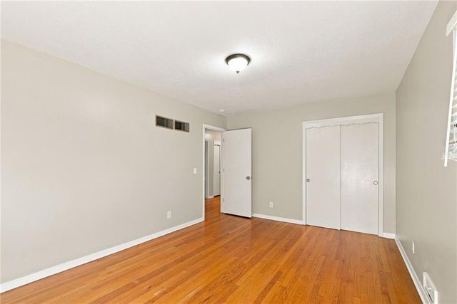 1405 N McCoy Street, Independence, MO 64050