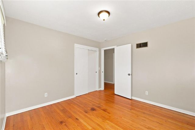 1405 N McCoy Street, Independence, MO 64050