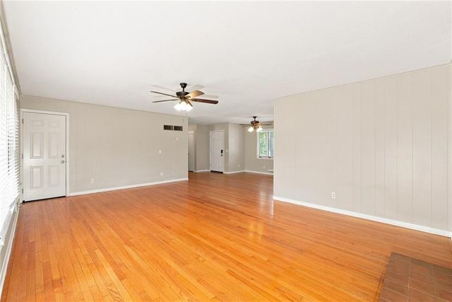 1405 N McCoy Street, Independence, MO 64050