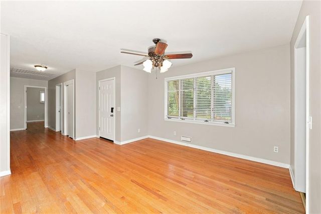 1405 N McCoy Street, Independence, MO 64050