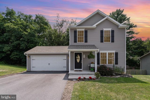 213 CROWN COURT, Waynesboro, PA 17268