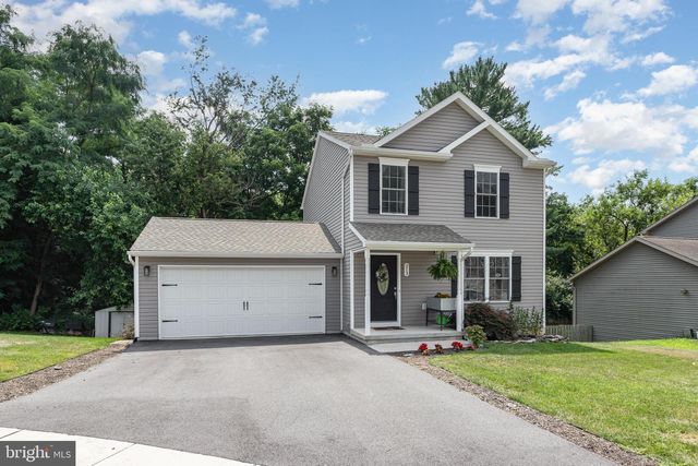 213 CROWN COURT, Waynesboro, PA 17268