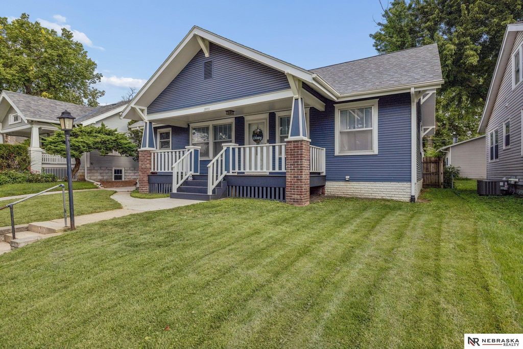 2955 Ryons Street, Lincoln, NE 68502