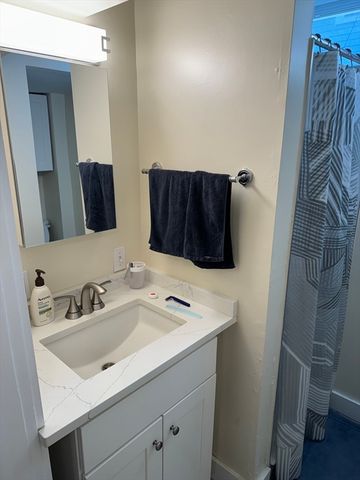 2 Sackville St 1, Boston, MA 02129